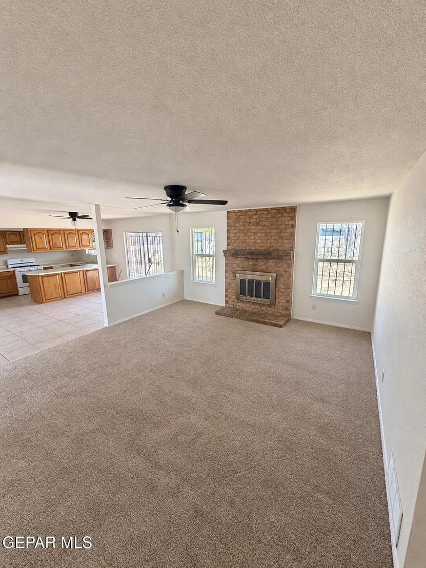 Photo of 3300 FUNSTON Place