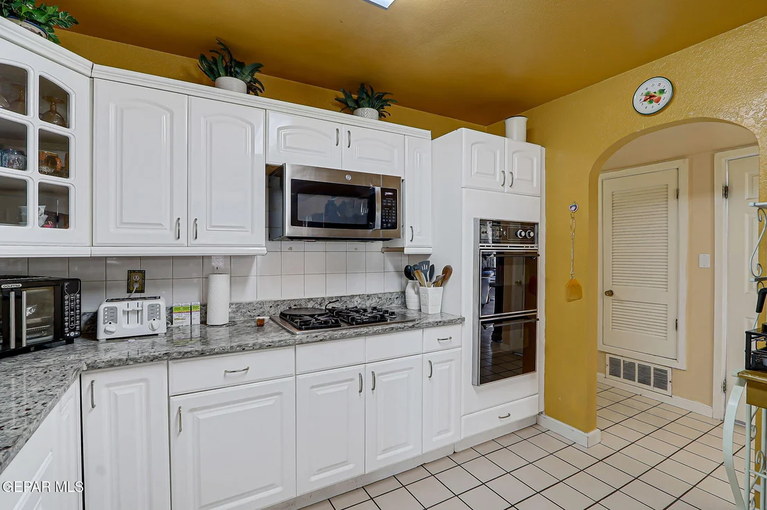Photo of 15972 N Horizon Boulevard