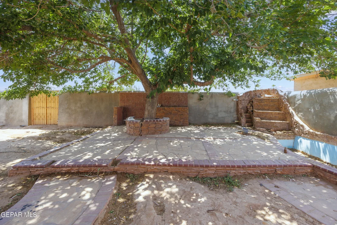 Photo of 9232 Morelia Road
