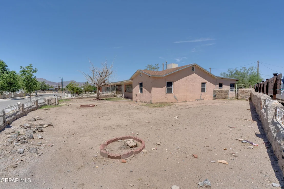 Photo of 5013 Flower Drive
