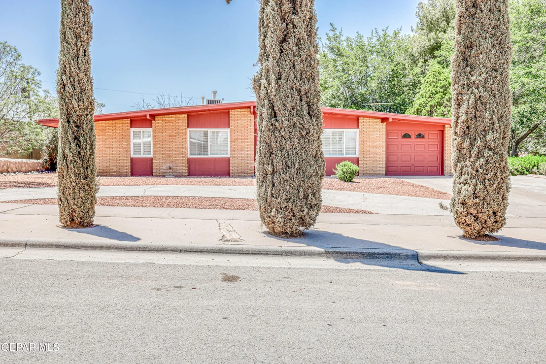 Photo of 3223 Suffolk Road