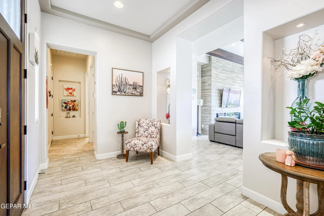 Photo of 5892 VALLE SONAR Avenue