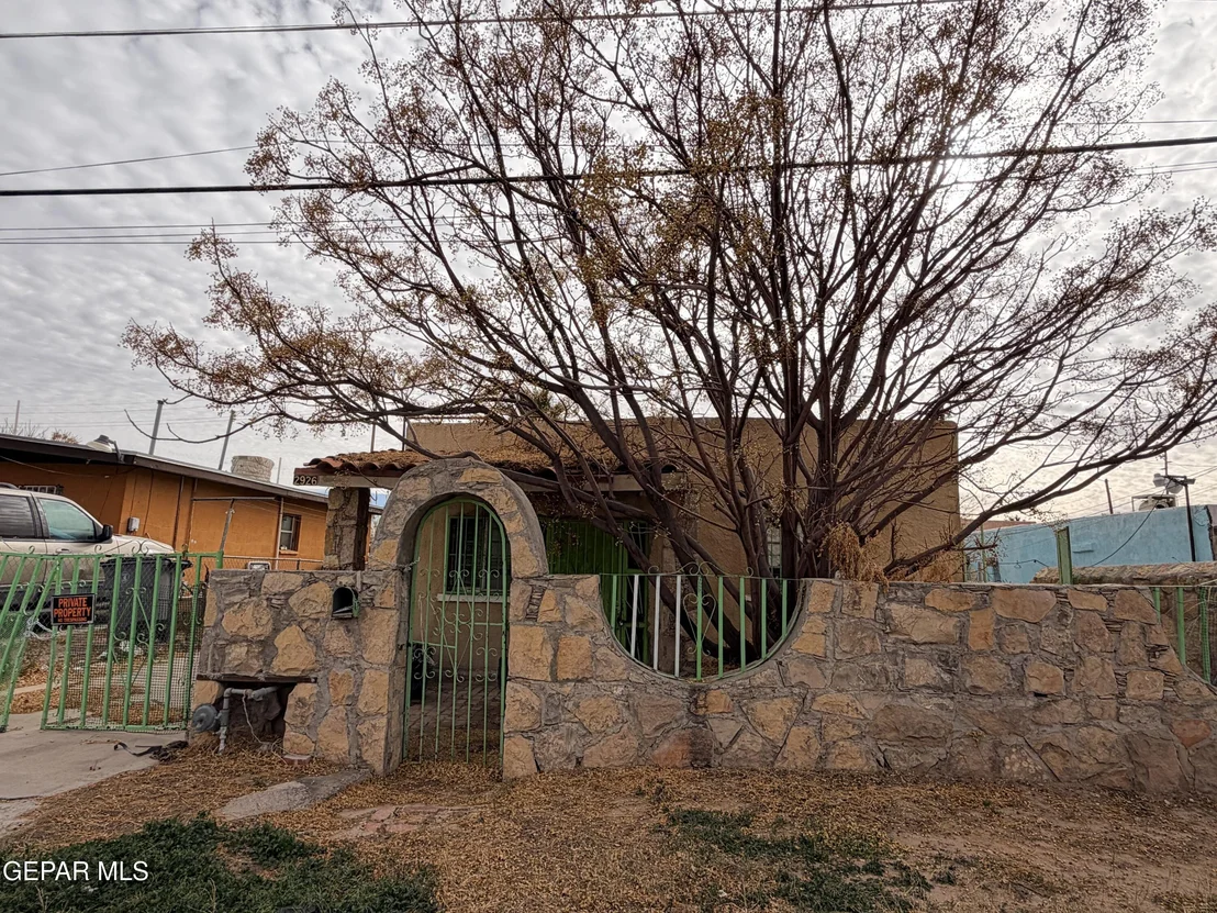 Photo of 2926 RIVERA Avenue