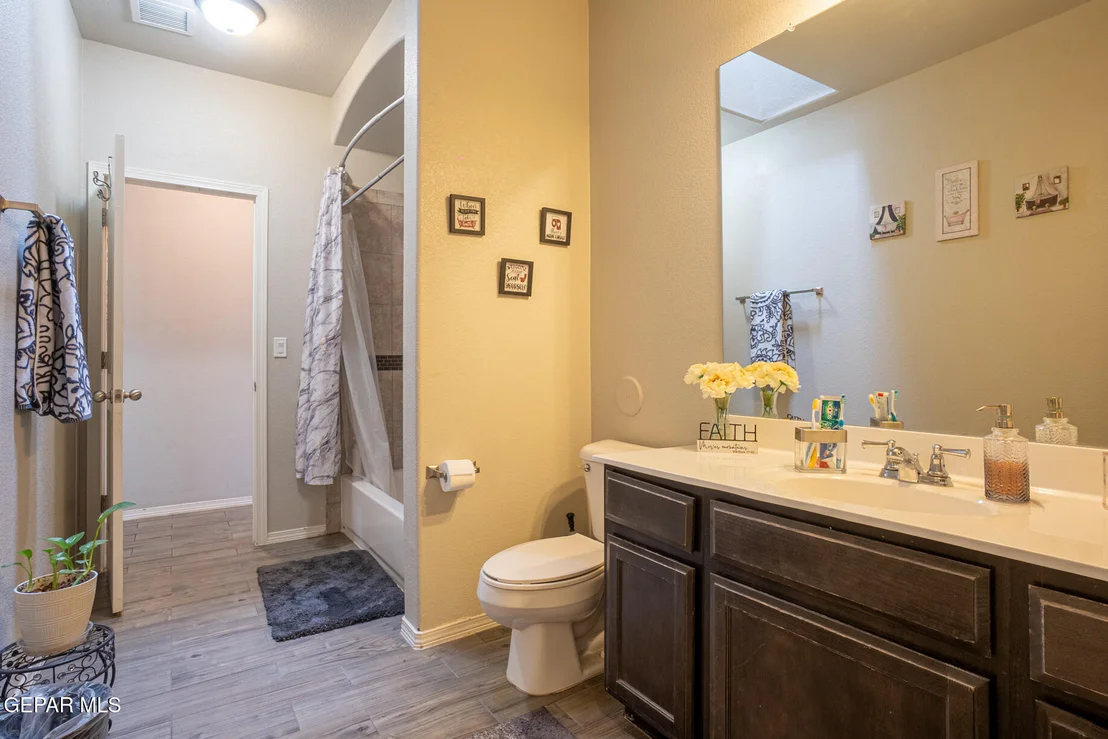 Photo of 7505 EAGLE VISTA Drive