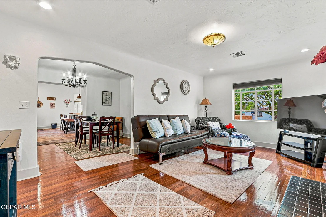 Photo of 1500 Raynolds Street