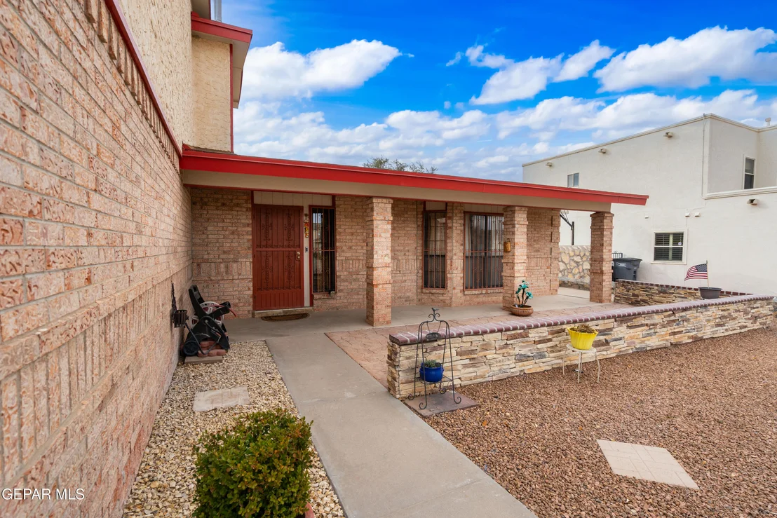 Photo of 1687 DANIELS Lane