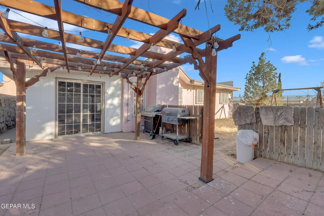 Photo of 2901 EADS Place