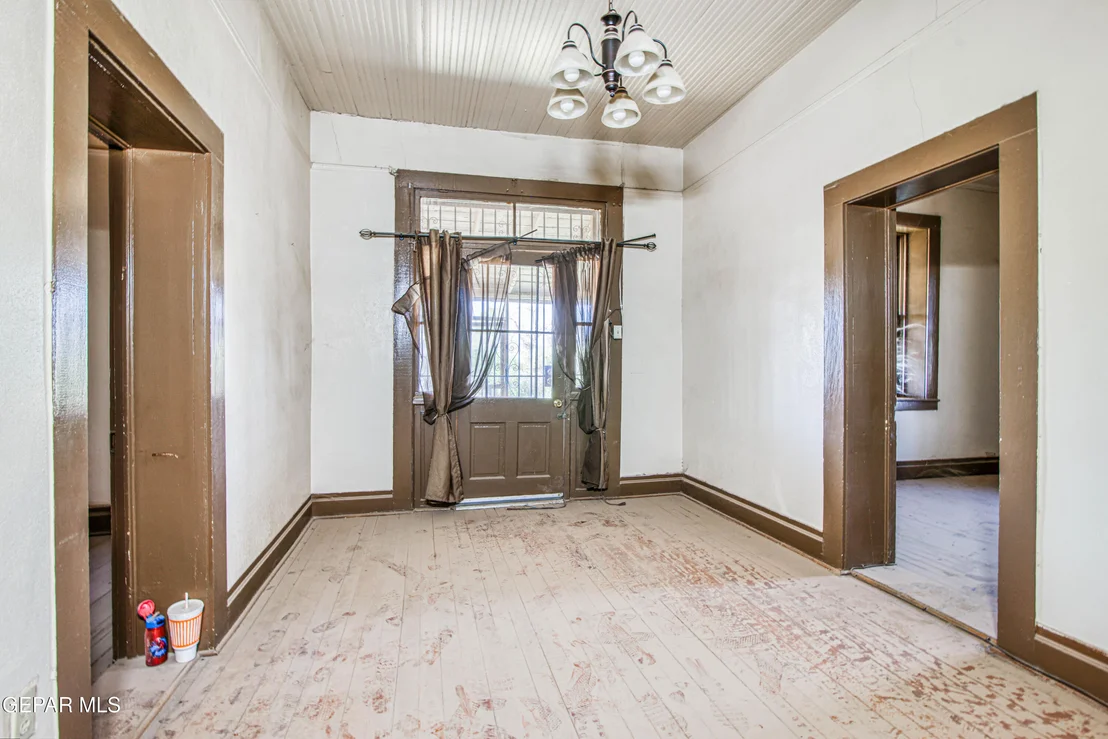 Photo of 10409 Alameda Avenue