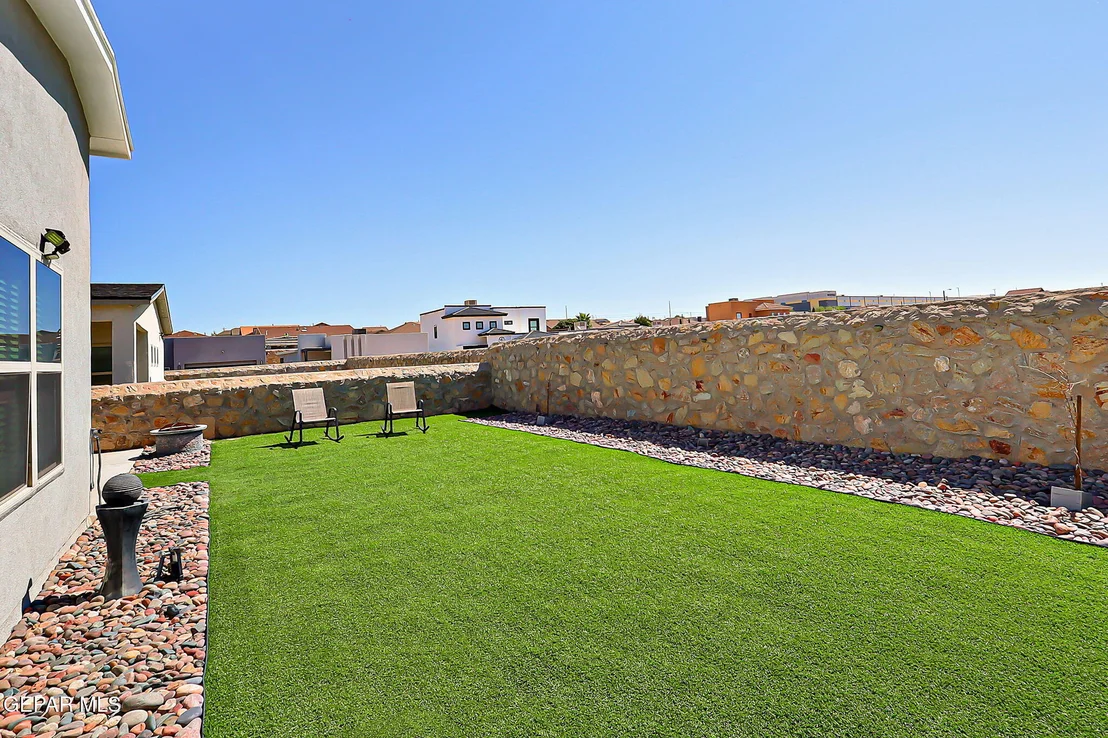 Photo of 424 STETSON Drive