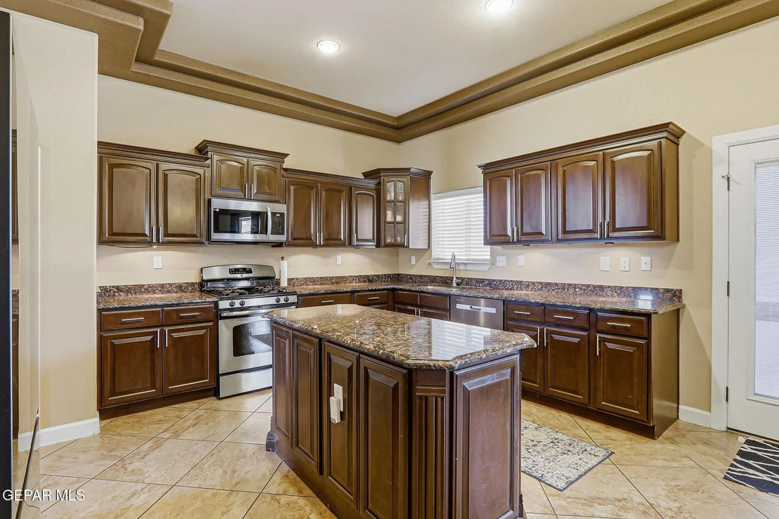 Photo of 5544 DENNIS CAVIN Lane