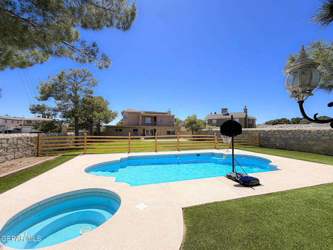 Photo of 12099 VILLAGE GATE Drive