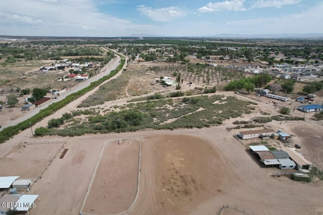 Photo of PN 256902 TBD Drive