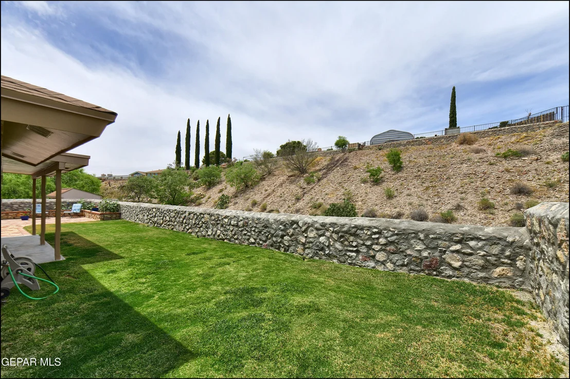 Photo of 6827 AMPOSTA Drive