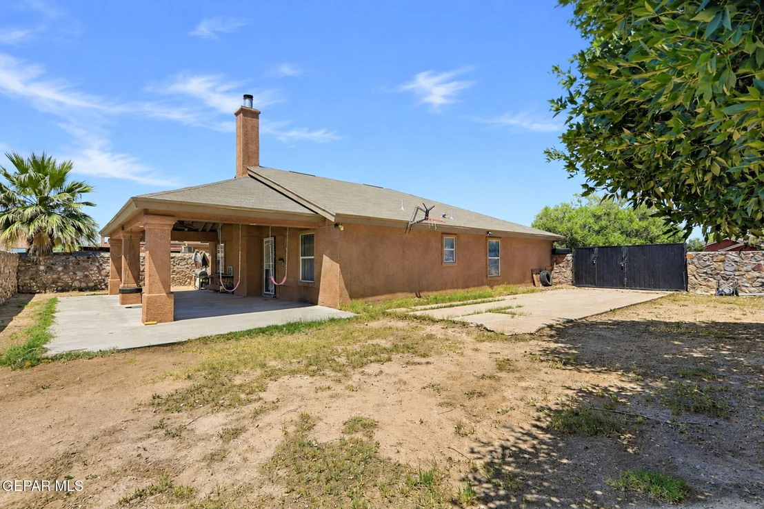 Photo of 835 SUN CITY PARK Court