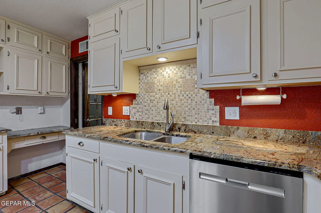 Photo of 713 LIVE OAK Drive