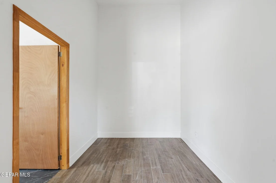 Photo of 115 BIRD Avenue