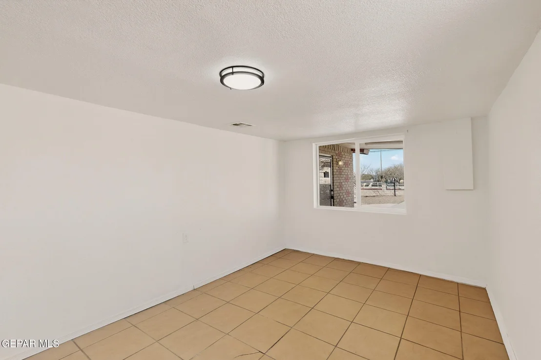 Photo of 766 FREDERICK Road