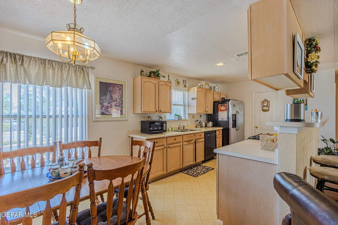 Photo of 1551 SEMINOLE Drive