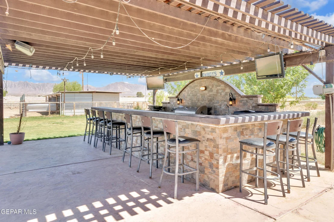 Photo of 7692 River View Drive