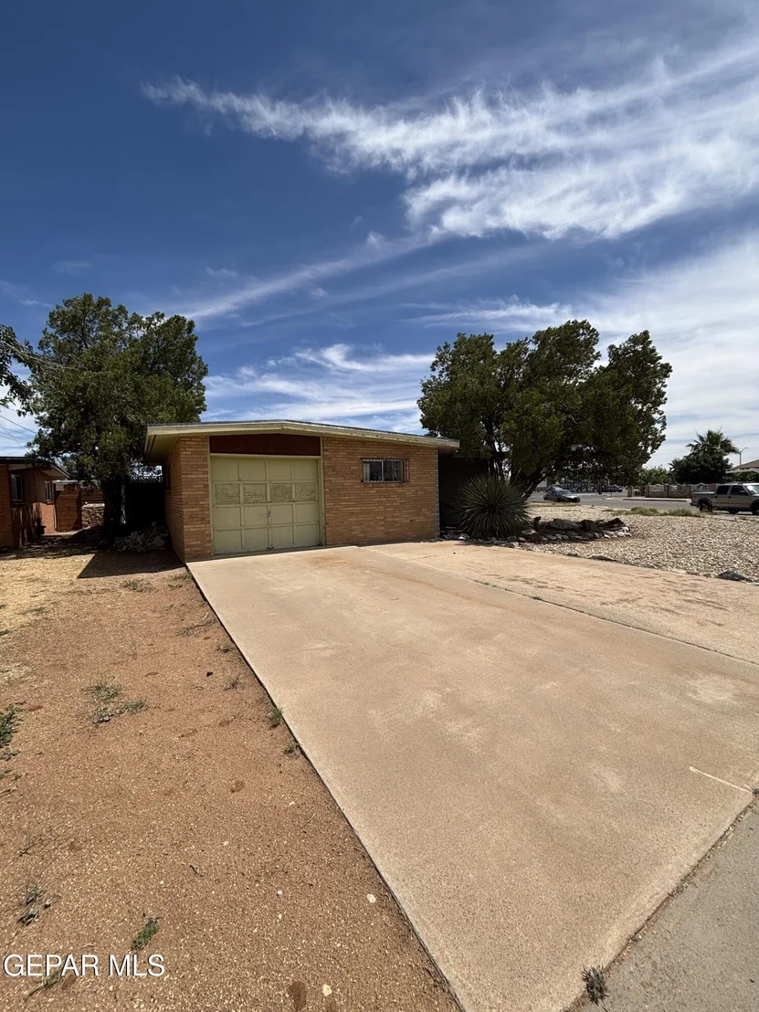 Photo of 5219 JERRY Drive