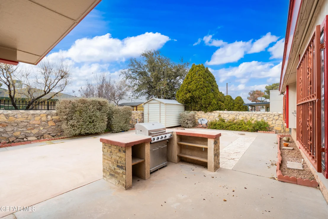 Photo of 1687 DANIELS Lane