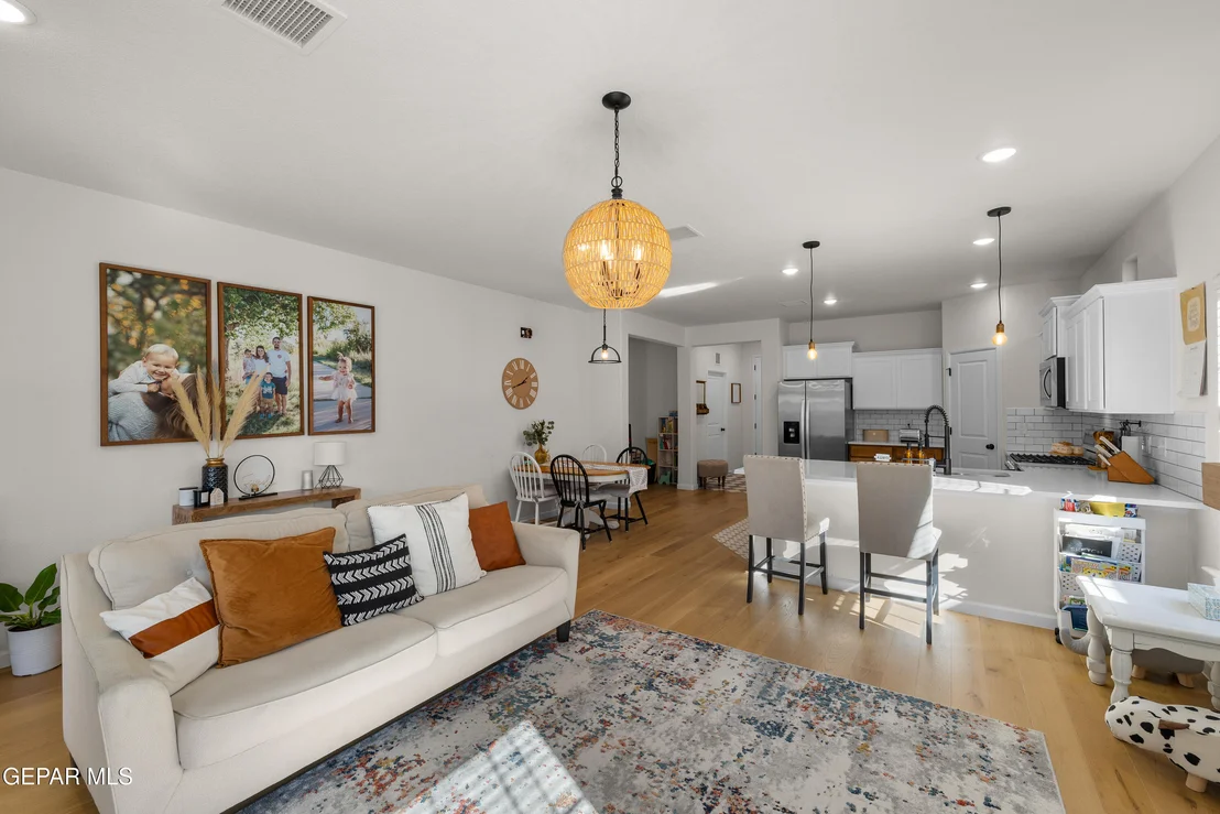 Photo of 6541 TOIVOA Place