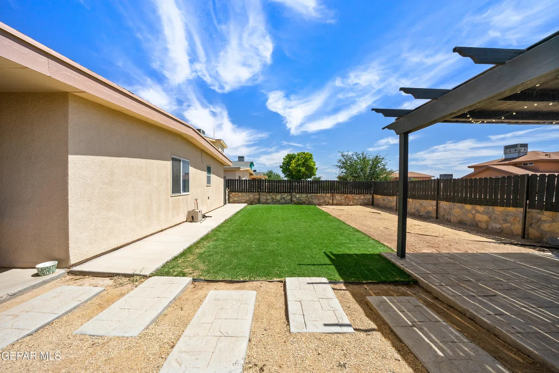 Photo of 11916 AUBURN SANDS Drive