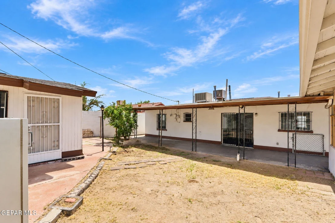 Photo of 7609 MAZATLAN Drive