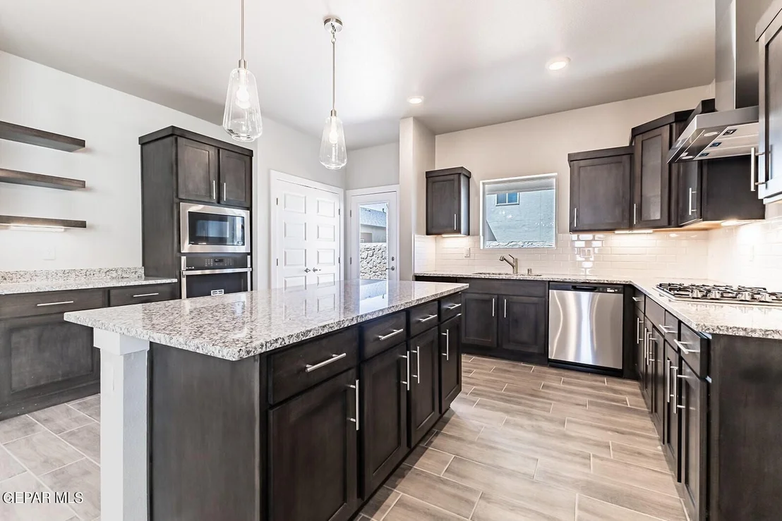 Photo of 15232 Concentrate Avenue