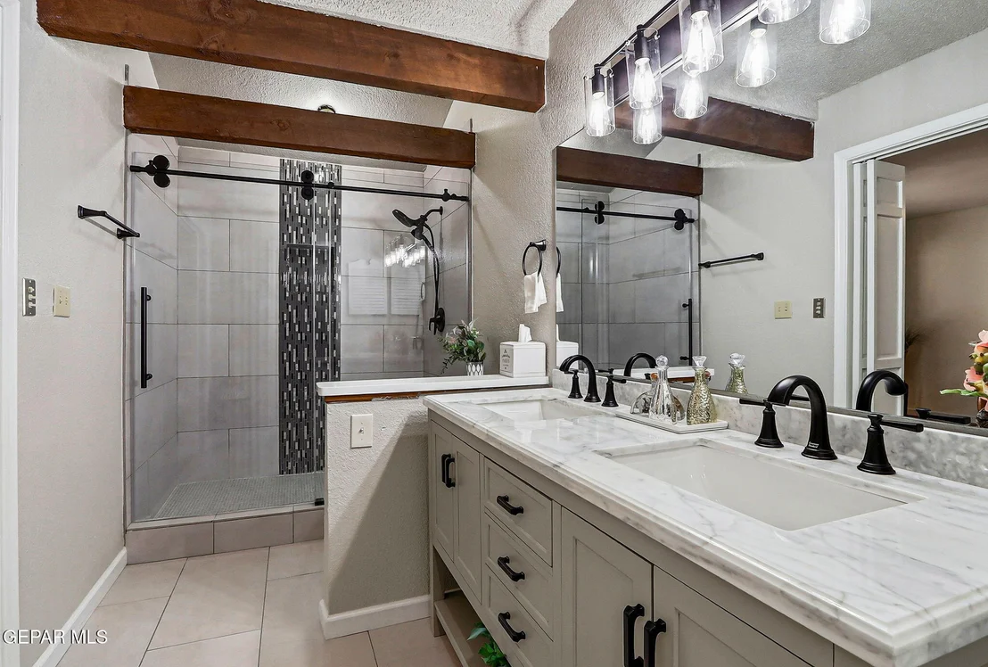 Photo of 5205 VALLEY SPRING Way