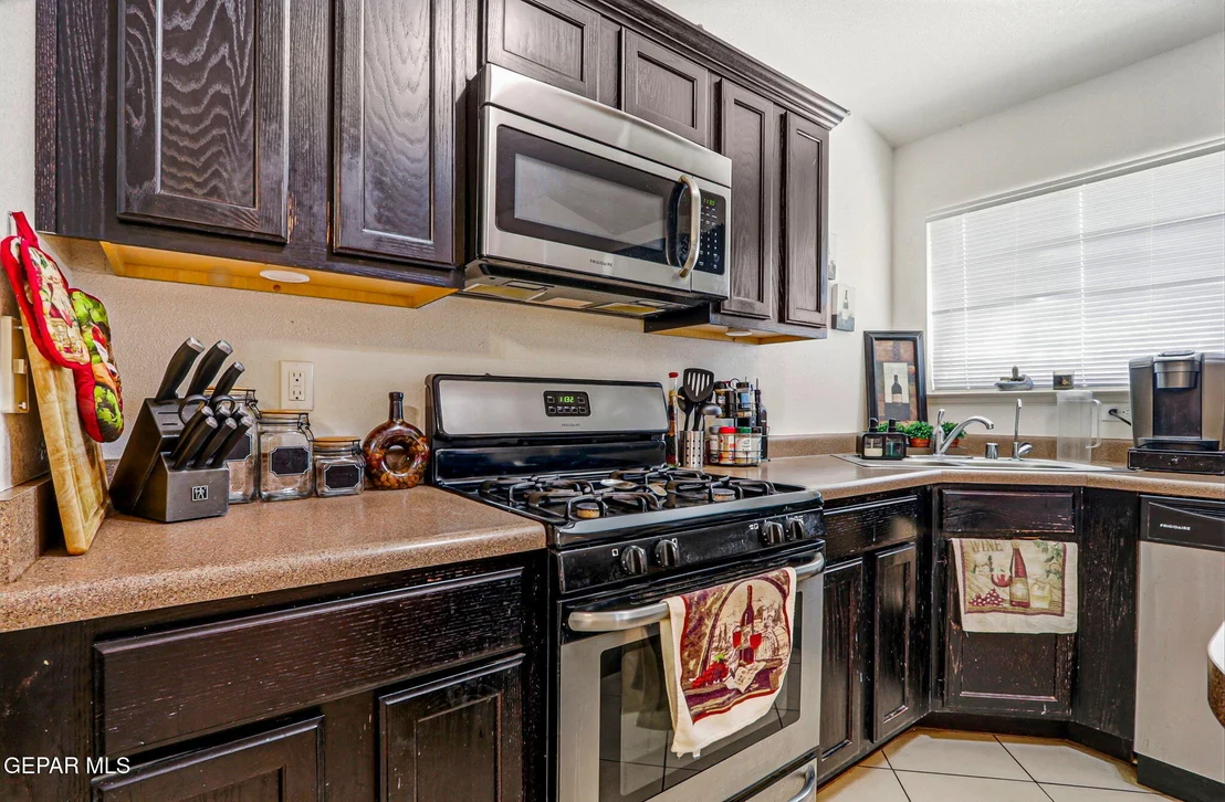 Photo of 616 VILLAS DEL VALLE Road
