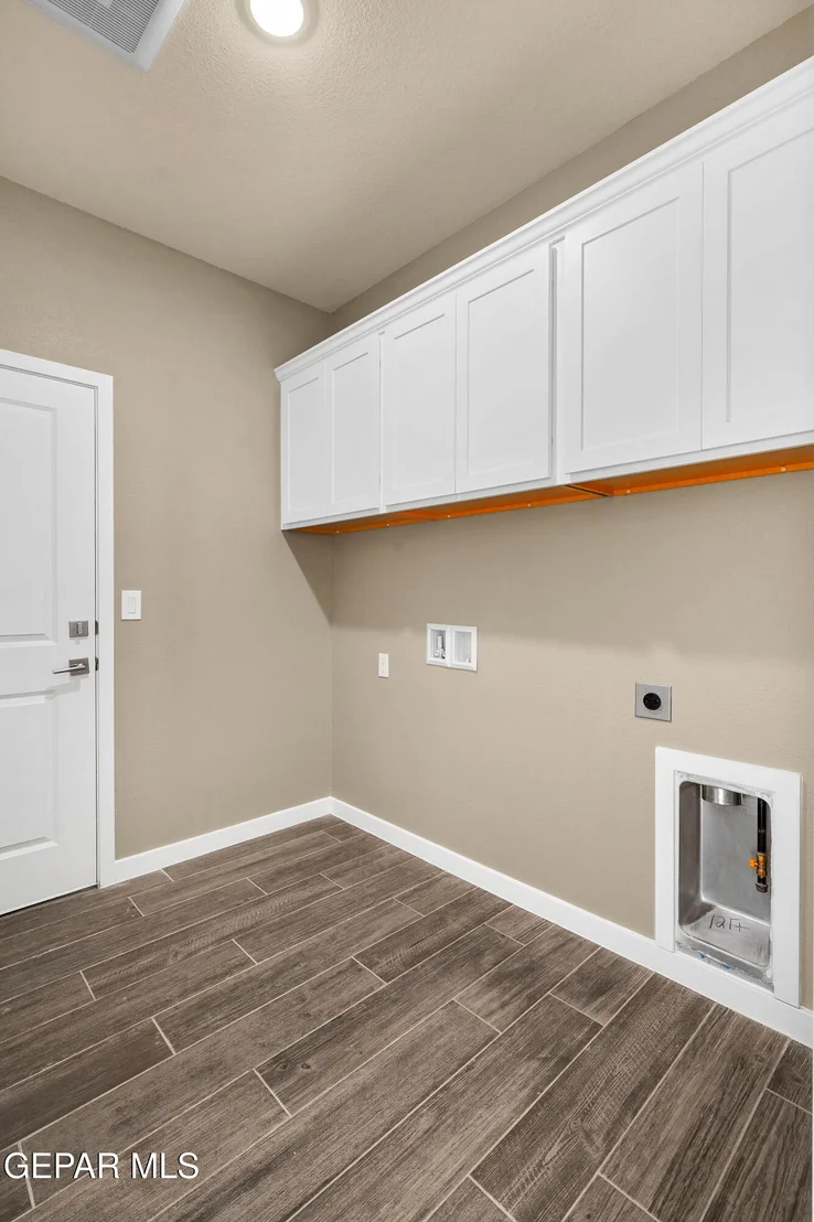 Photo of 5881 Dalhart Drive