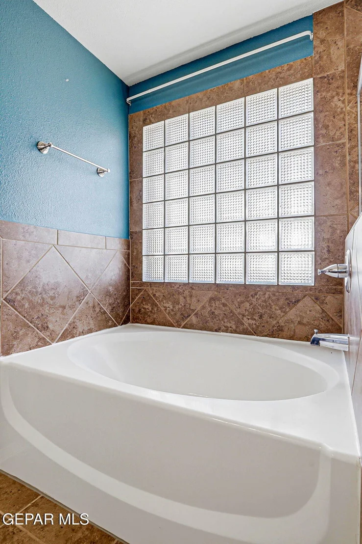 Photo of 14204 OTTER POINT Court