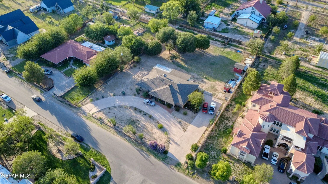 Photo of 125 LA NELL Drive
