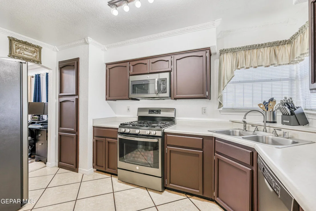 Photo of 10928 REEF SANDS Drive