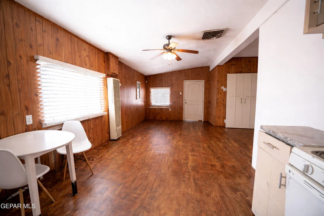 Photo of 521 RANDOLPH Drive