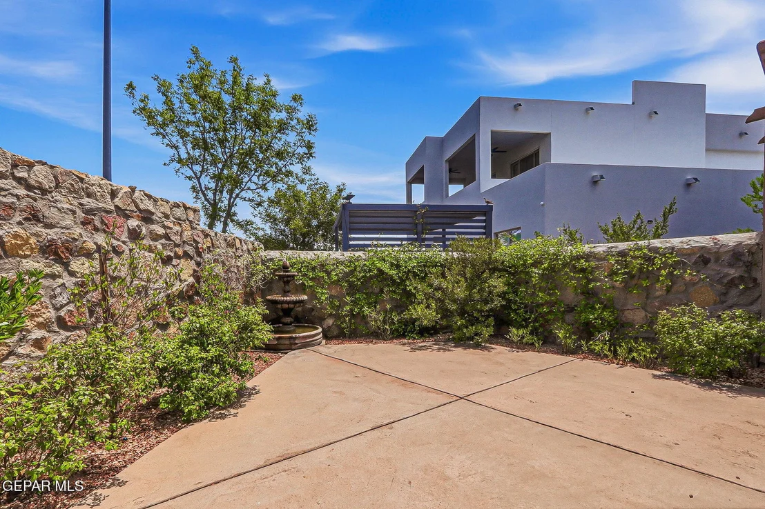 Photo of 6163 FRANKLIN DOVE Avenue