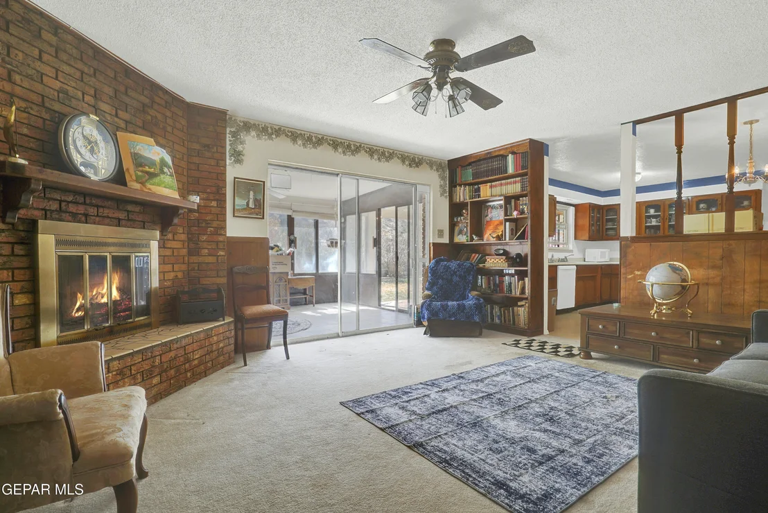 Photo of 228 MOONGLOW Drive