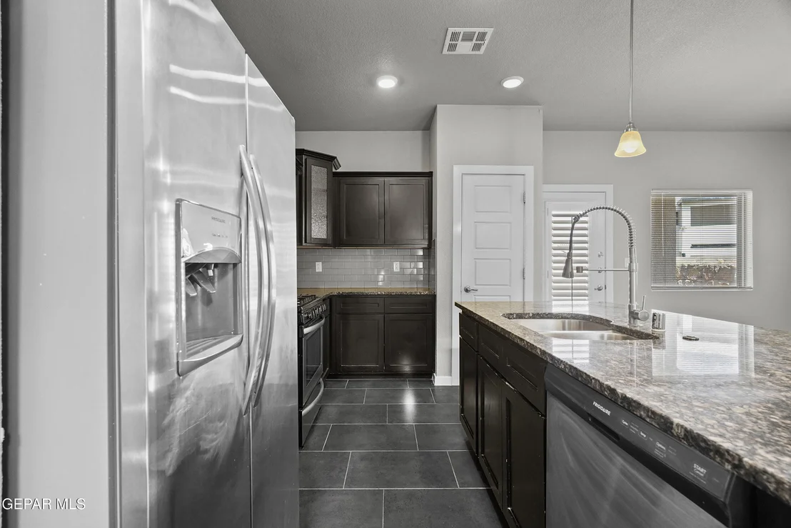 Photo of 937 PENRITH Street
