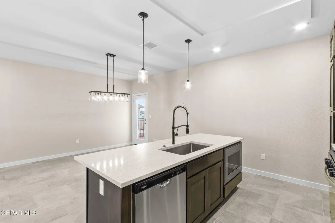 Photo of 542 Spanish Oak Drive