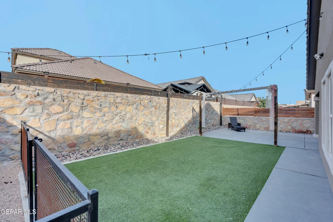 Photo of 762 FLEXFORD Street