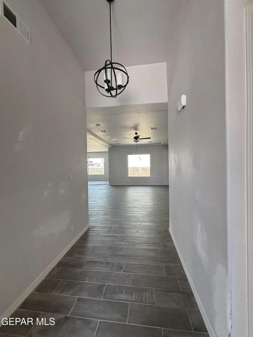 Photo of 321 MERCED Court