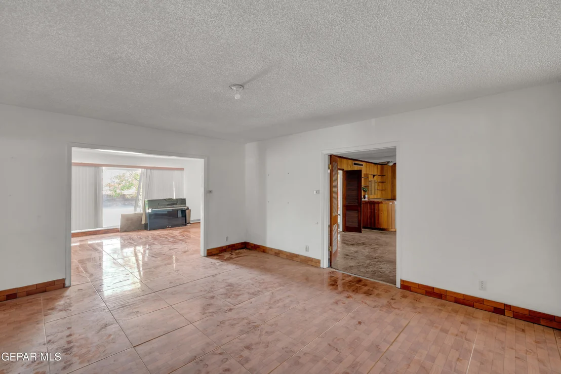 Photo of 3901 FLAMINGO Drive