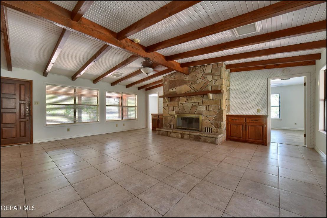 Photo of 6525 UPPER VALLEY Road