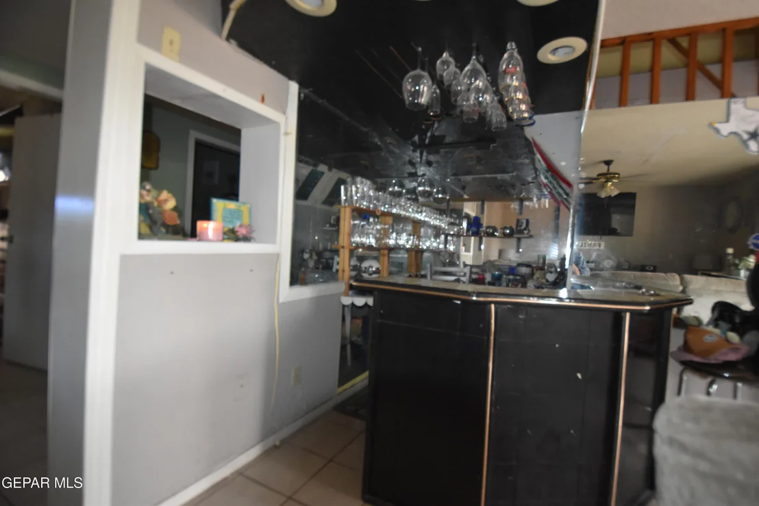 Photo of 8141 KIELY Road