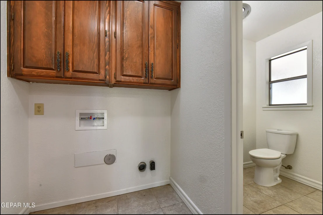 Photo of 6525 UPPER VALLEY Road