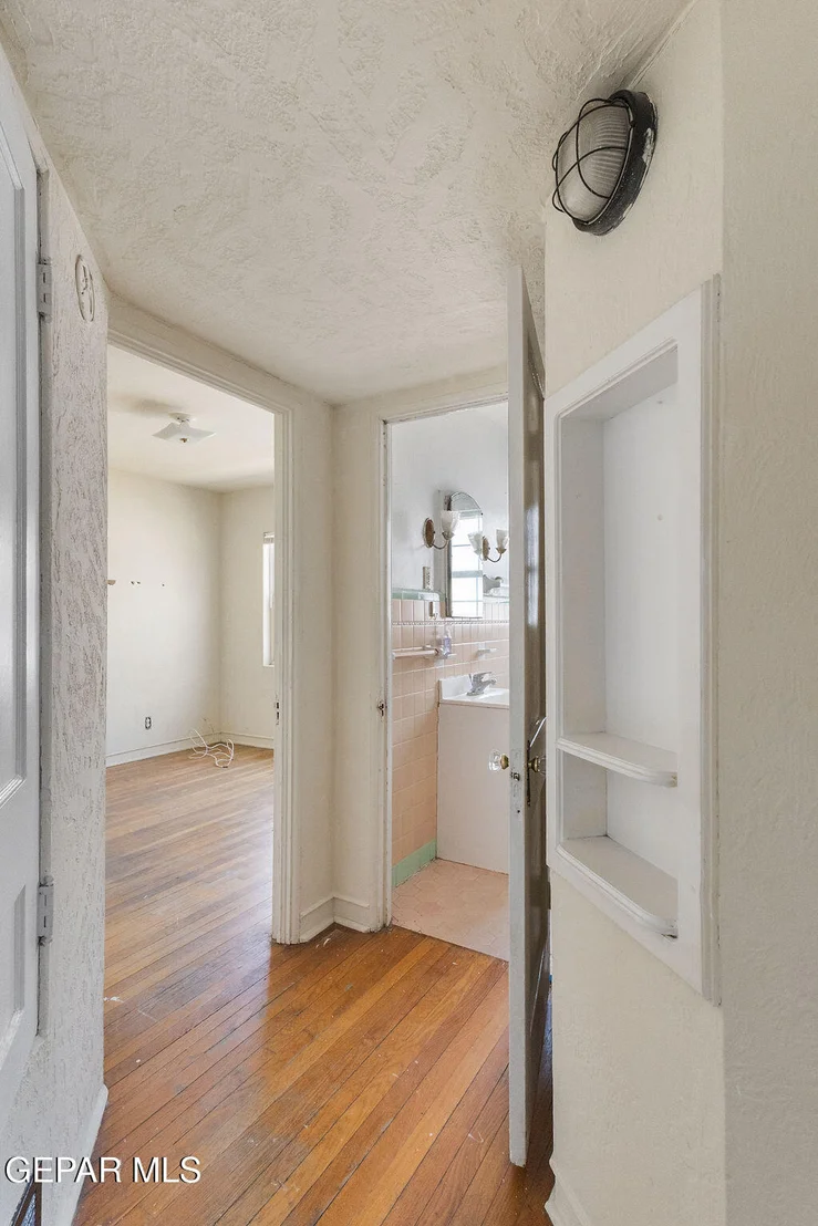 Photo of 708 E BALTIMORE Drive