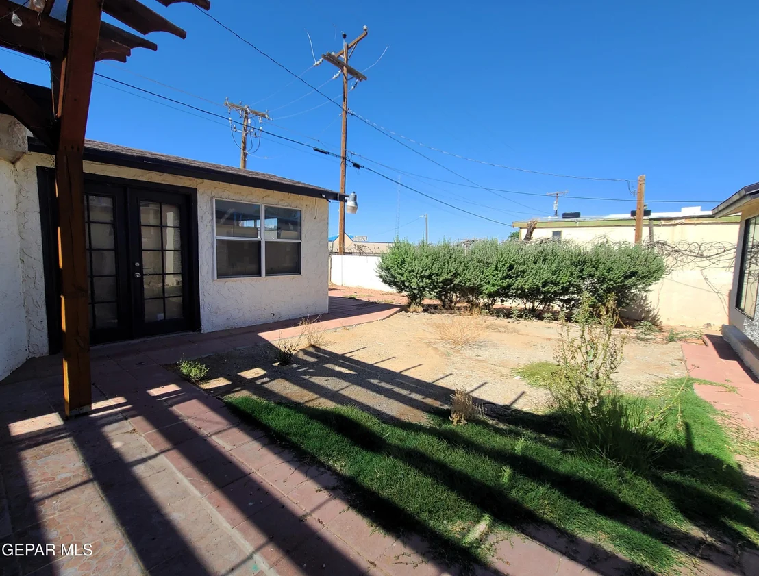 Photo of 1714 BANKER Road
