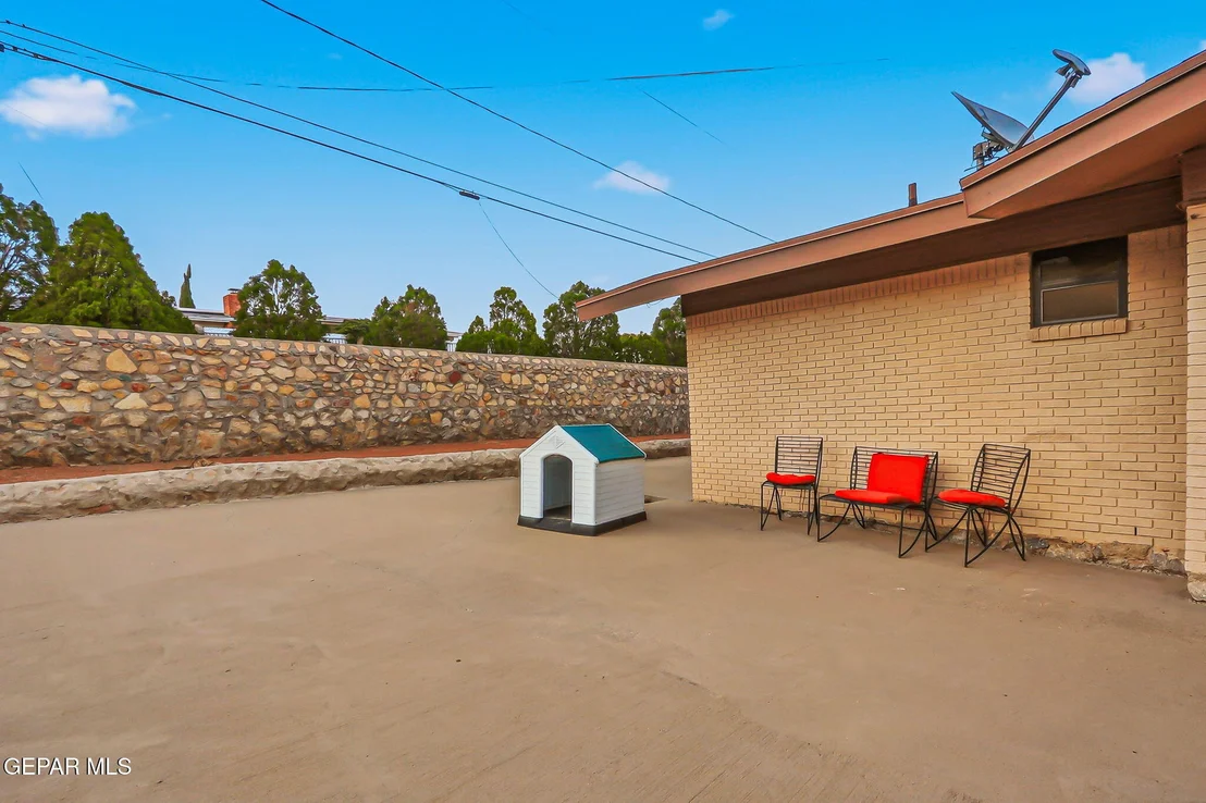 Photo of 3307 MOONLIGHT Avenue