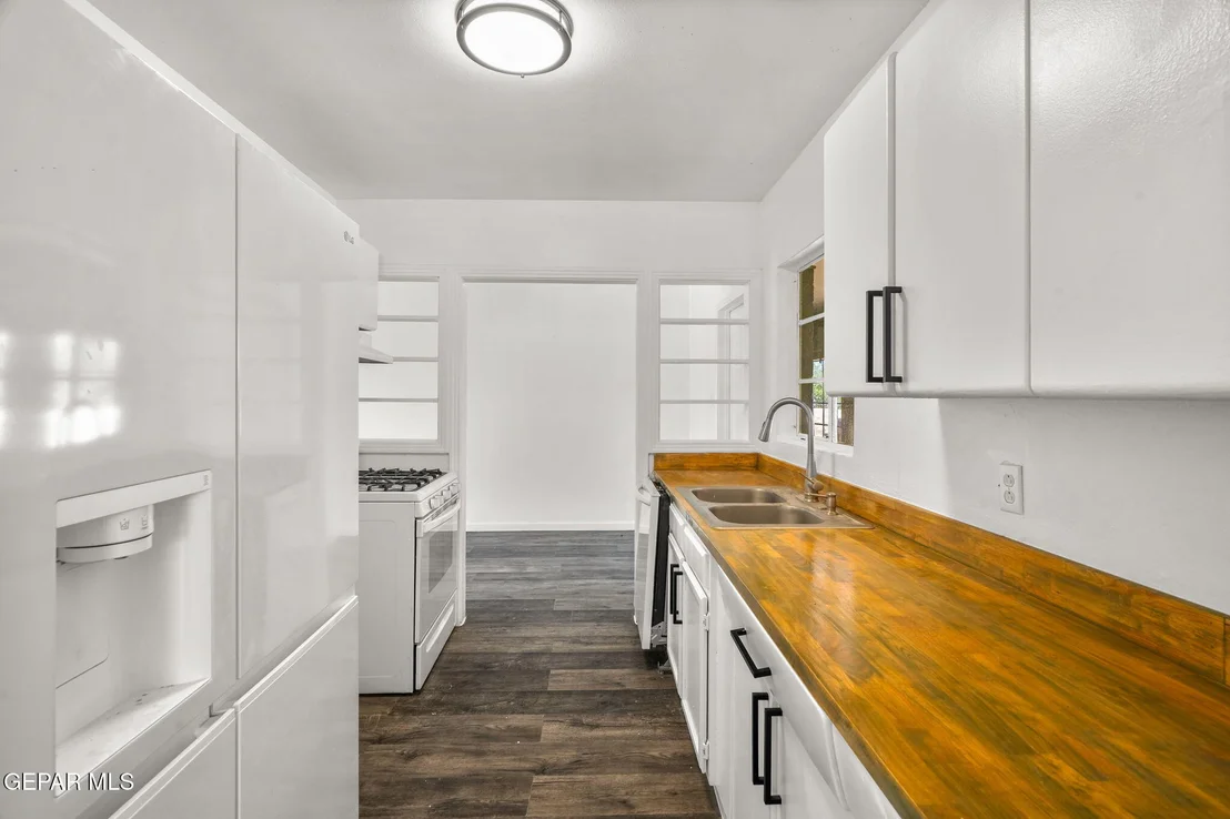 Photo of 7609 VERONA Circle